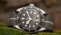 帝舵腕表外观有划痕原因是啥